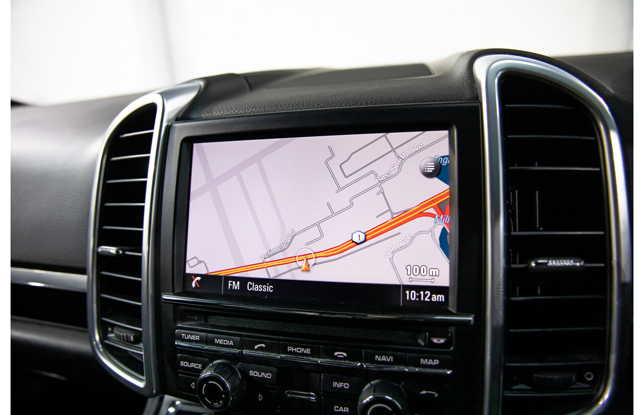 9/2013 Porsche Cayenne Diesel Series 2 MY14 4d Wagon Meteor Grey Metallic Turbo Diesel V6 3.0L