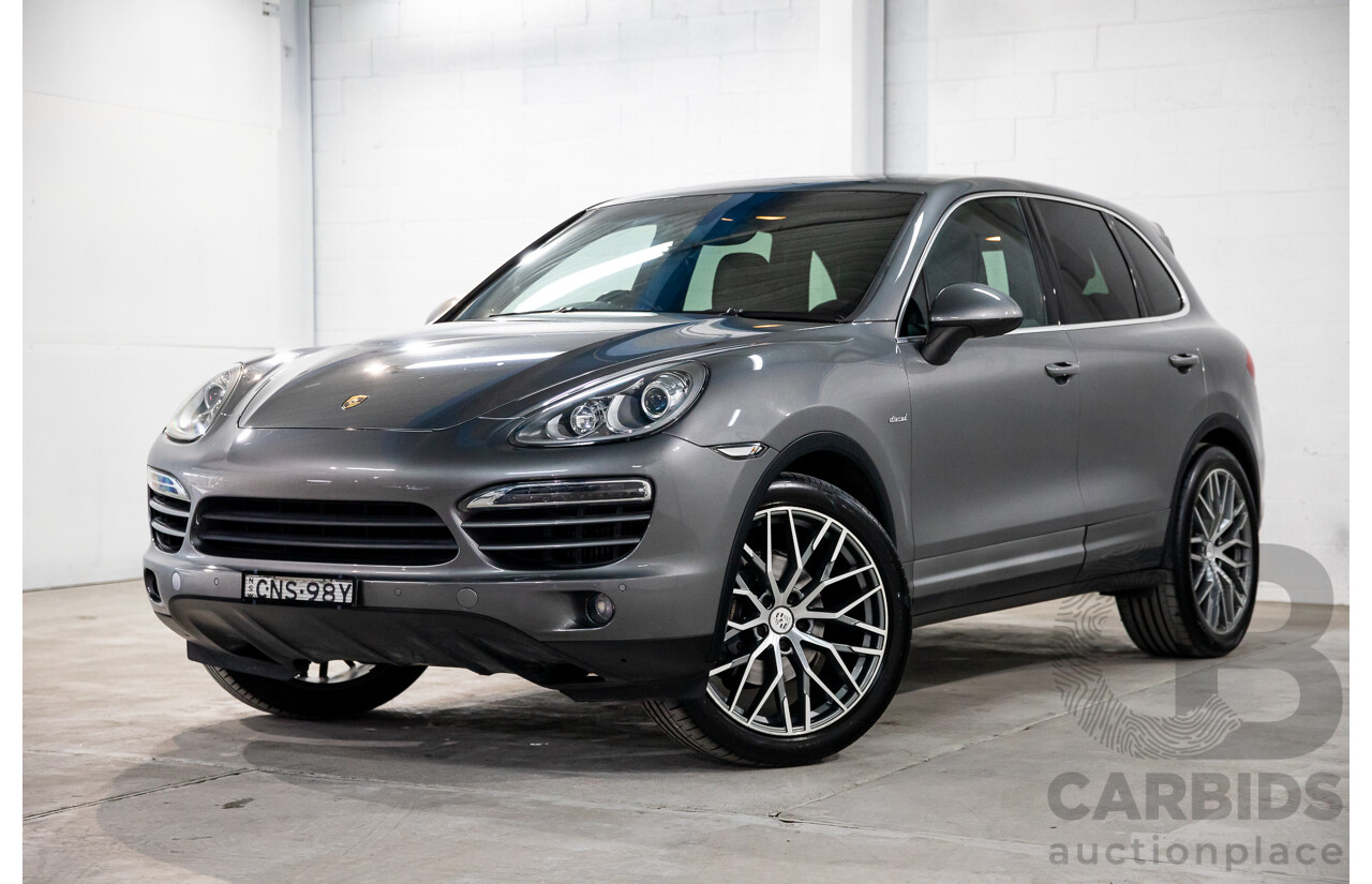 9/2013 Porsche Cayenne Diesel Series 2 MY14 4d Wagon Meteor Grey Metallic Turbo Diesel V6 3.0L