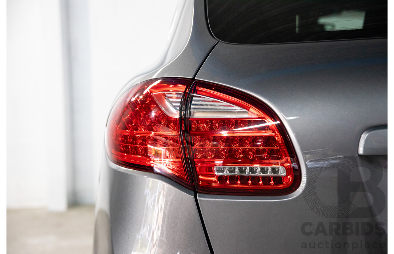 9/2013 Porsche Cayenne Diesel Series 2 MY14 4d Wagon Meteor Grey Metallic Turbo Diesel V6 3.0L