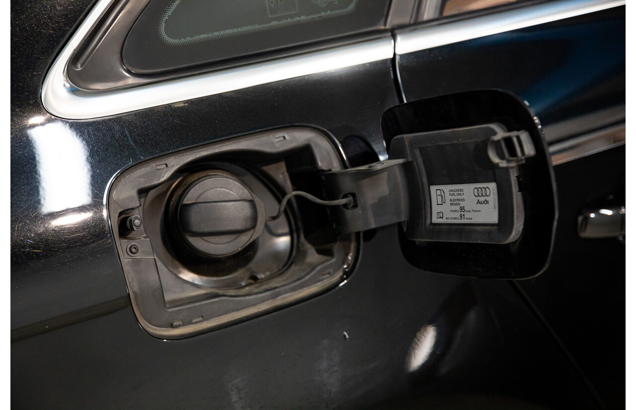 7/2015 Audi A4 2.0 TFSI Ambition Quattro B8 (8K) MY15 4d Sedan Mythos Black Metallic Turbo 2.0L