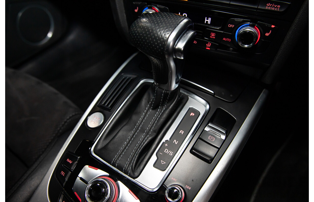 7/2015 Audi A4 2.0 TFSI Ambition Quattro B8 (8K) MY15 4d Sedan Mythos Black Metallic Turbo 2.0L