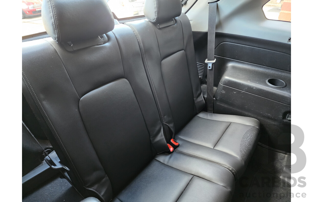 7/2012 Holden Captiva 7 LX (4x4) CG SERIES II 4d Wagon Grey 2.2L