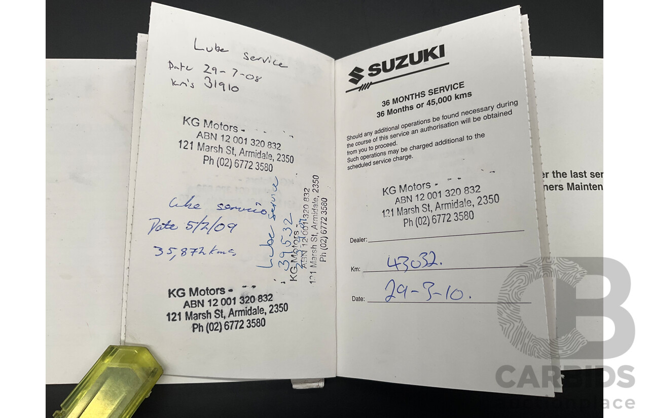 10/2005 Suzuki Liana 4d Sedan Superior White 1.8L