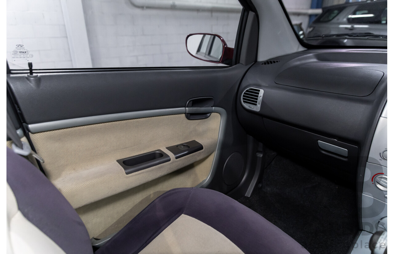 9/2013 Chery J1 S2X 5d Hatchback Sunpin Red Metallic 1.3L