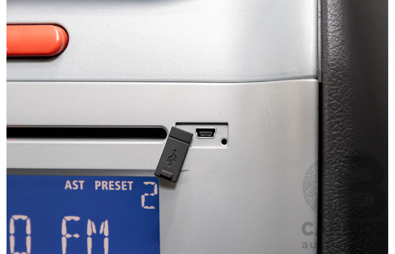 9/2013 Chery J1 S2X 5d Hatchback Sunpin Red Metallic 1.3L