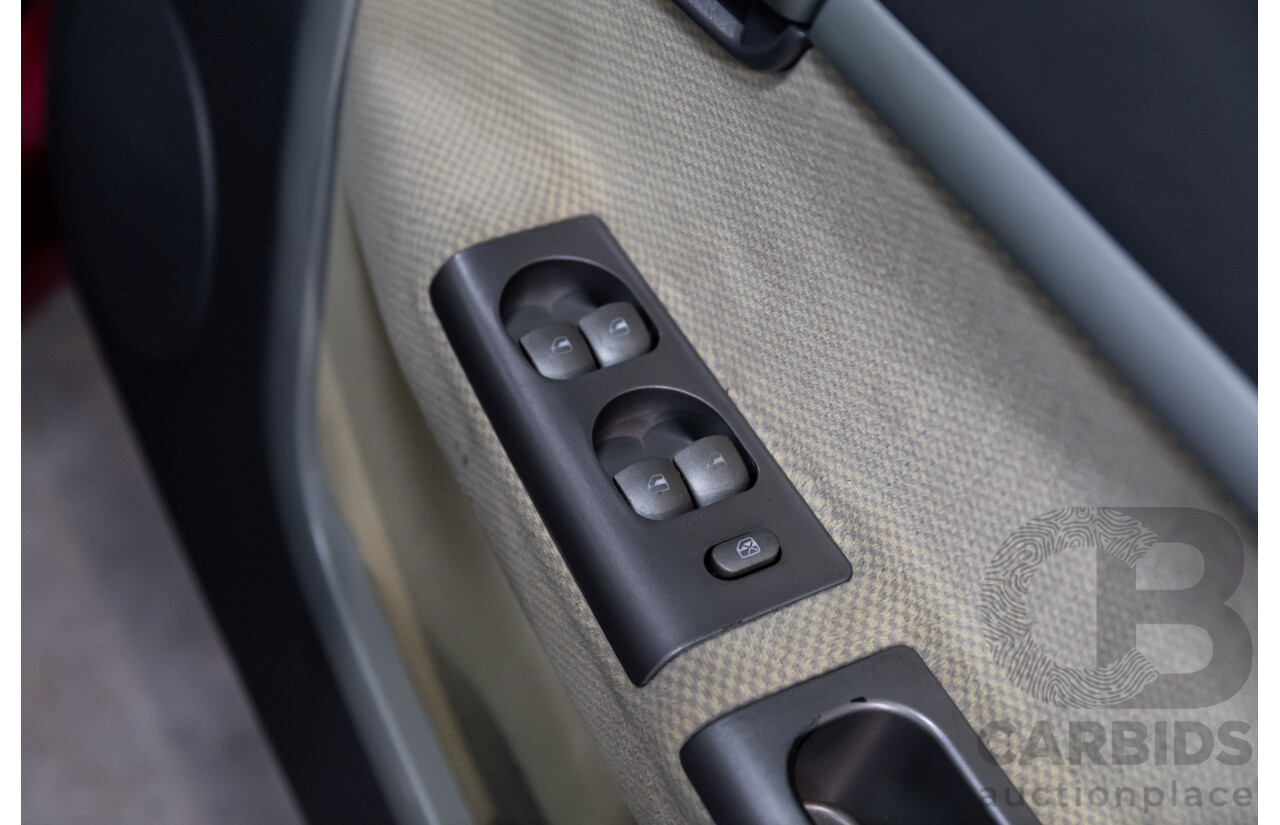 9/2013 Chery J1 S2X 5d Hatchback Sunpin Red Metallic 1.3L