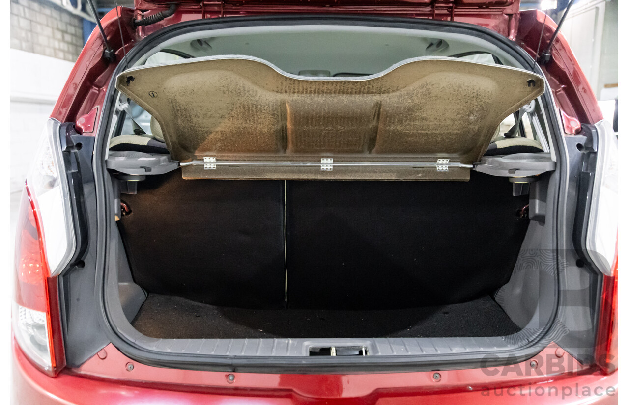 9/2013 Chery J1 S2X 5d Hatchback Sunpin Red Metallic 1.3L