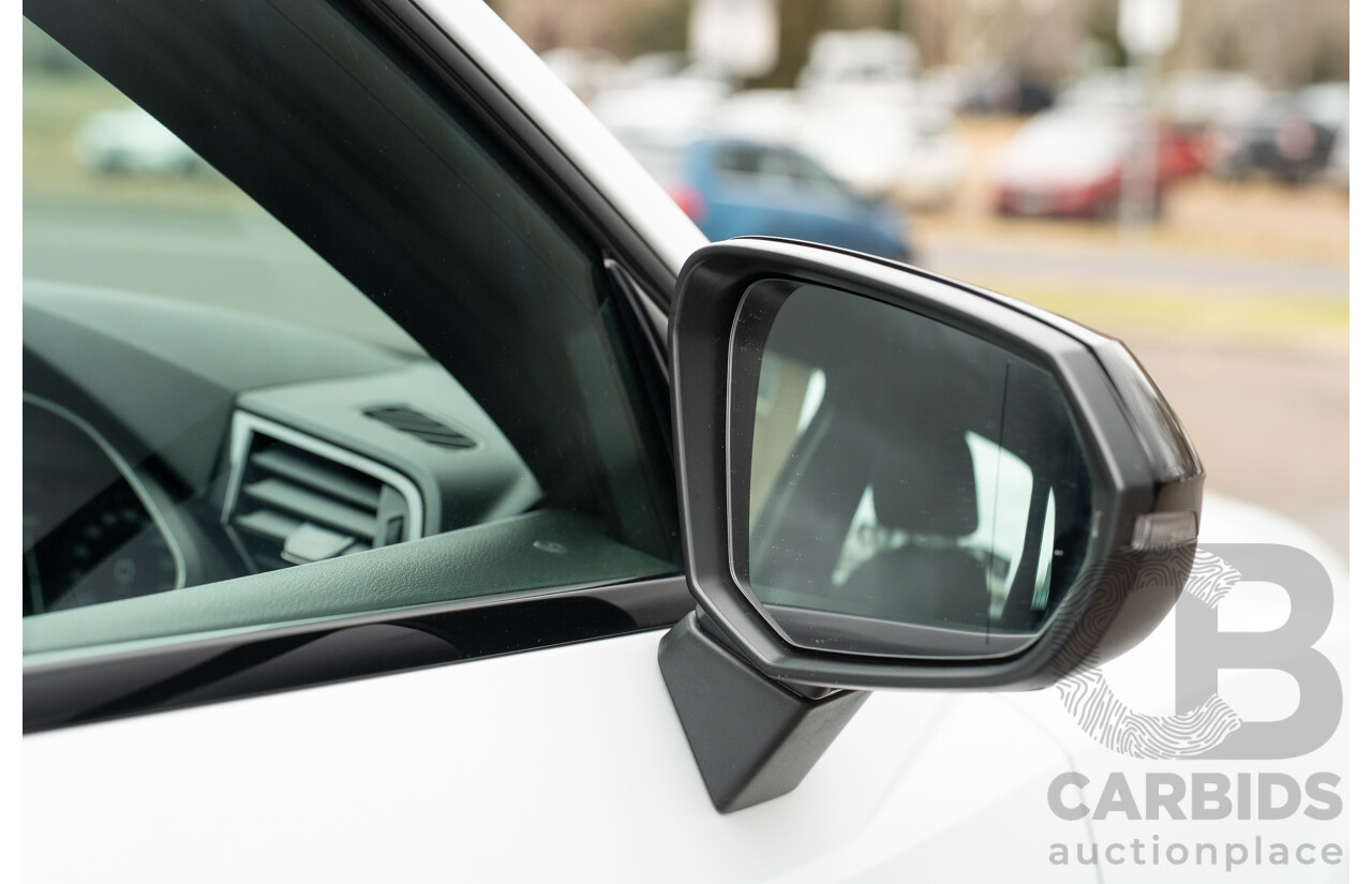 11/2022 Audi Q3 40 TFSI Quattro (AWD) F3 MY23 4d Wagon Glacier White Metallic Turbo 2.0L