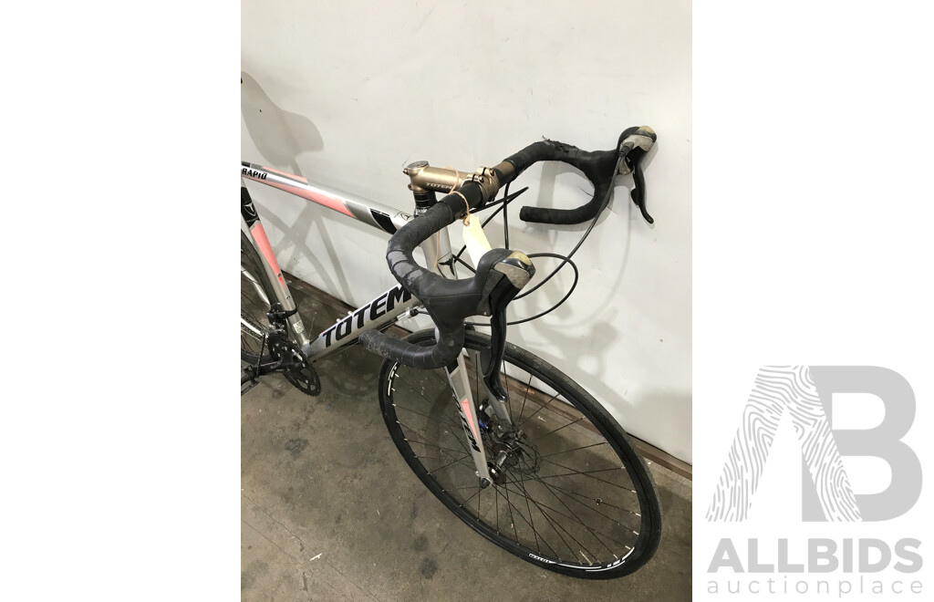 Totem Rapid 18 Speed Racer Bike