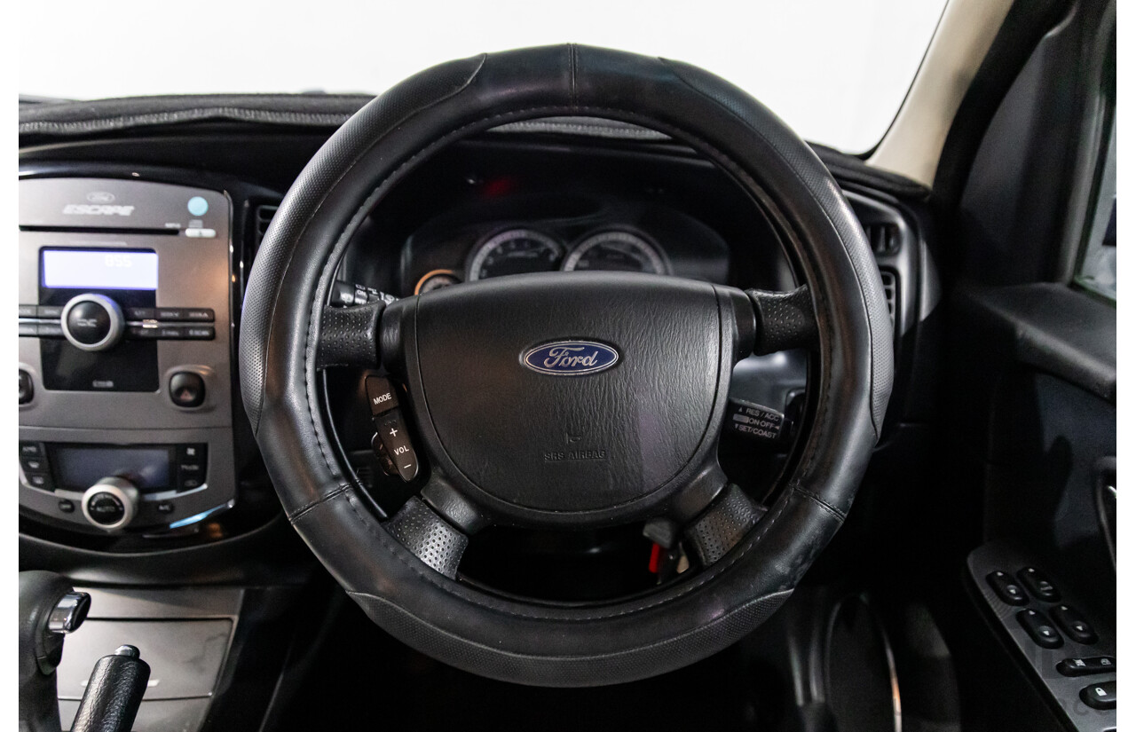 1/2010 Ford Escape  ZD 4d Wagon West Pacific Blue Metallic 2.3L