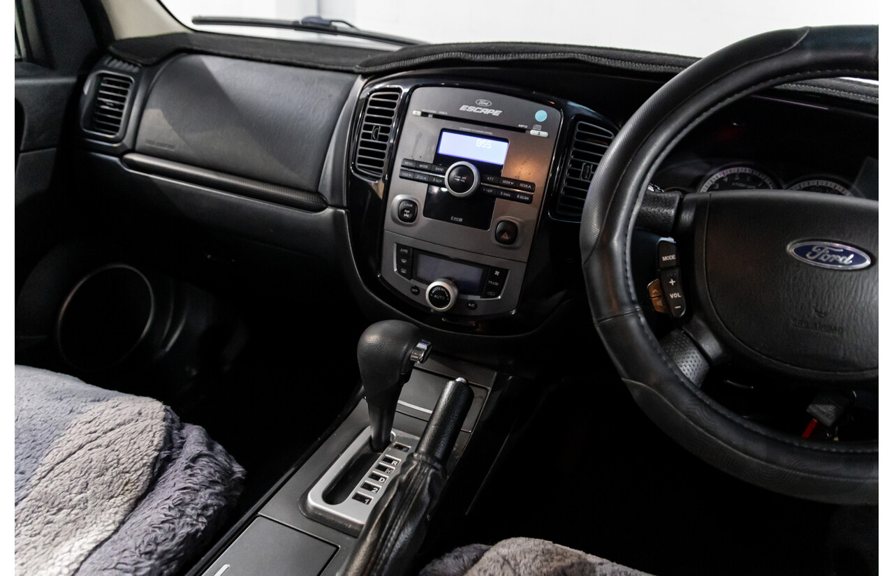 1/2010 Ford Escape  ZD 4d Wagon West Pacific Blue Metallic 2.3L