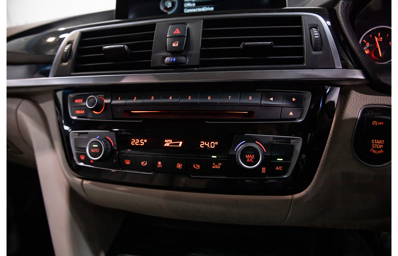 08/2016 BMW 330i Luxury Line (RWD) F30 LCI 4d Sedan Imperial Blue Brilliant Effect Metallic Turbo 2.0L