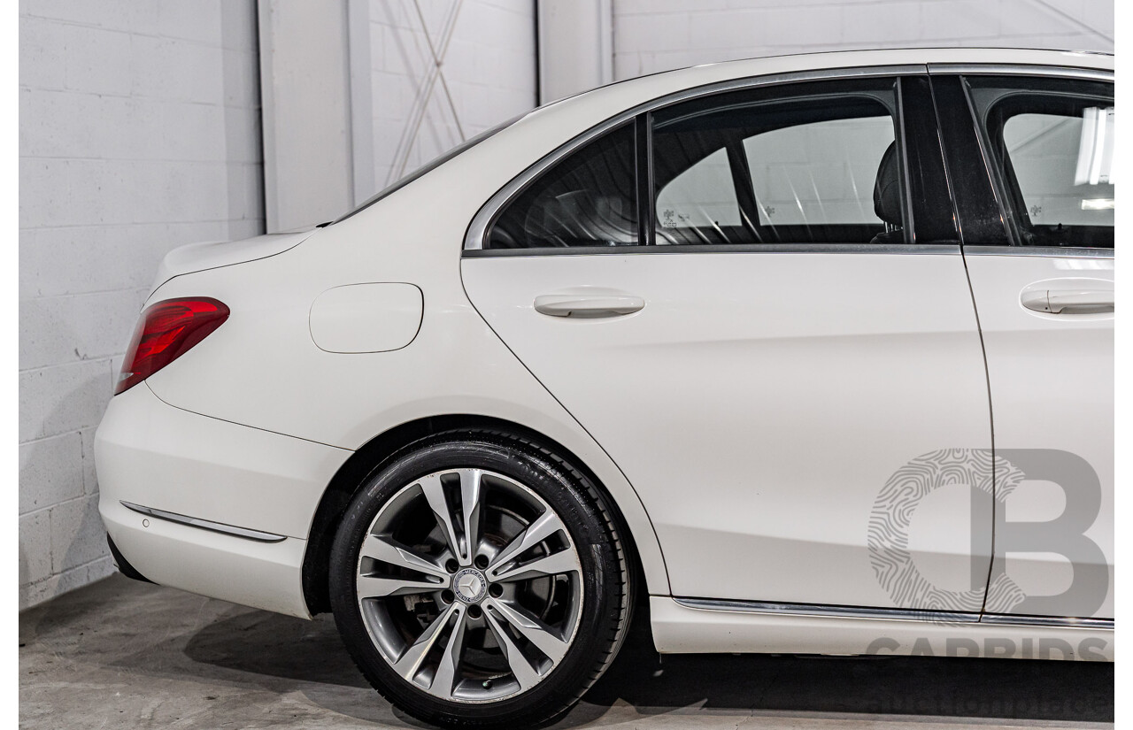 10/2014 Mercedes-Benz C200 205 4d Sedan Polar White Turbo 2.0L