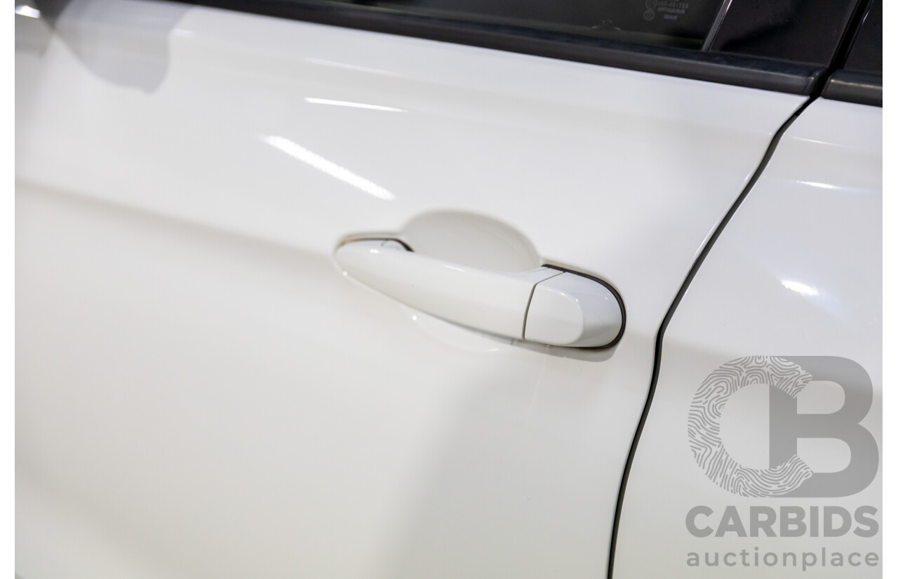 2/2013 BMW 328i Sport Line F30 MY13.5 4d Sedan Alpine White 2.0L