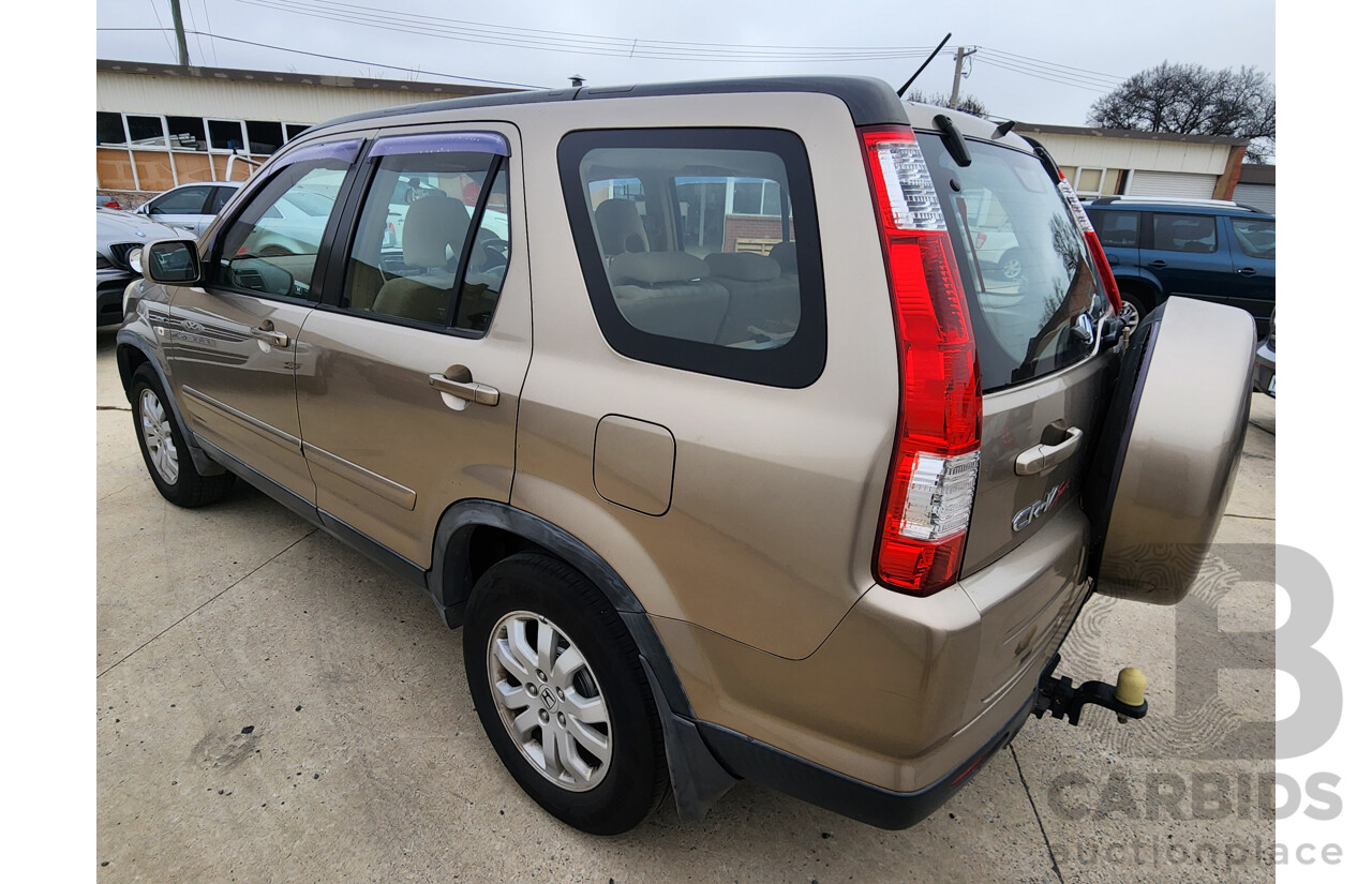 10/2004 Honda CRV (4x4) Sport MY04 4d Wagon Gold 2.4L