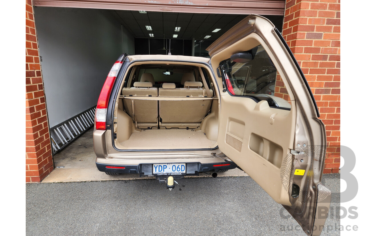 10/2004 Honda CRV (4x4) Sport MY04 4d Wagon Gold 2.4L