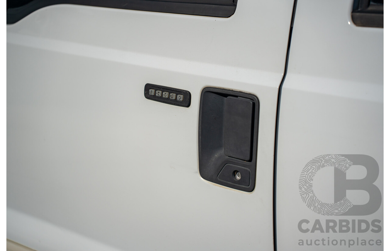 10/2008 Ford F250 XLT Lariat (4x4) RN Crew Cab P/Up Oxford White Twin Turbo Diesel - Powerstroke V8 6.4L