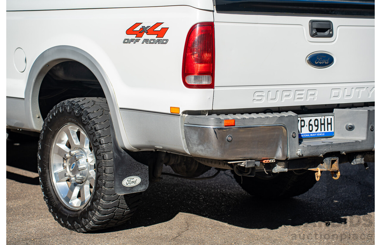 10/2008 Ford F250 XLT Lariat (4x4) RN Crew Cab P/Up Oxford White Twin Turbo Diesel - Powerstroke V8 6.4L