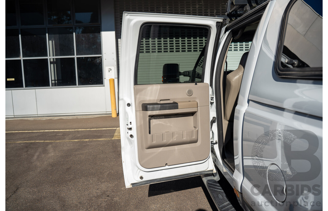 10/2008 Ford F250 XLT Lariat (4x4) RN Crew Cab P/Up Oxford White Twin Turbo Diesel - Powerstroke V8 6.4L