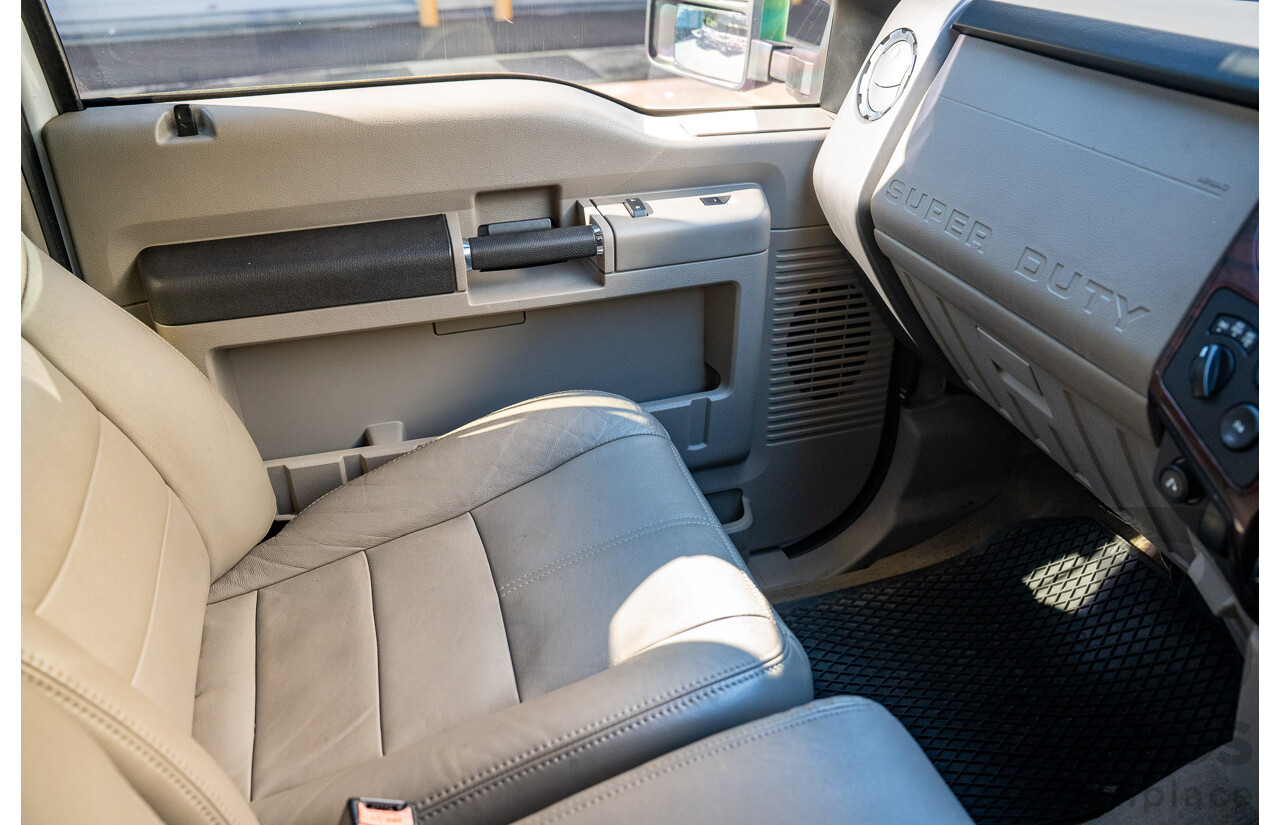 10/2008 Ford F250 XLT Lariat (4x4) RN Crew Cab P/Up Oxford White Twin Turbo Diesel - Powerstroke V8 6.4L