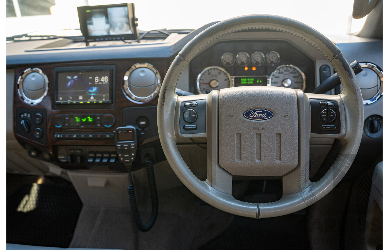 10/2008 Ford F250 XLT Lariat (4x4) RN Crew Cab P/Up Oxford White Twin Turbo Diesel - Powerstroke V8 6.4L