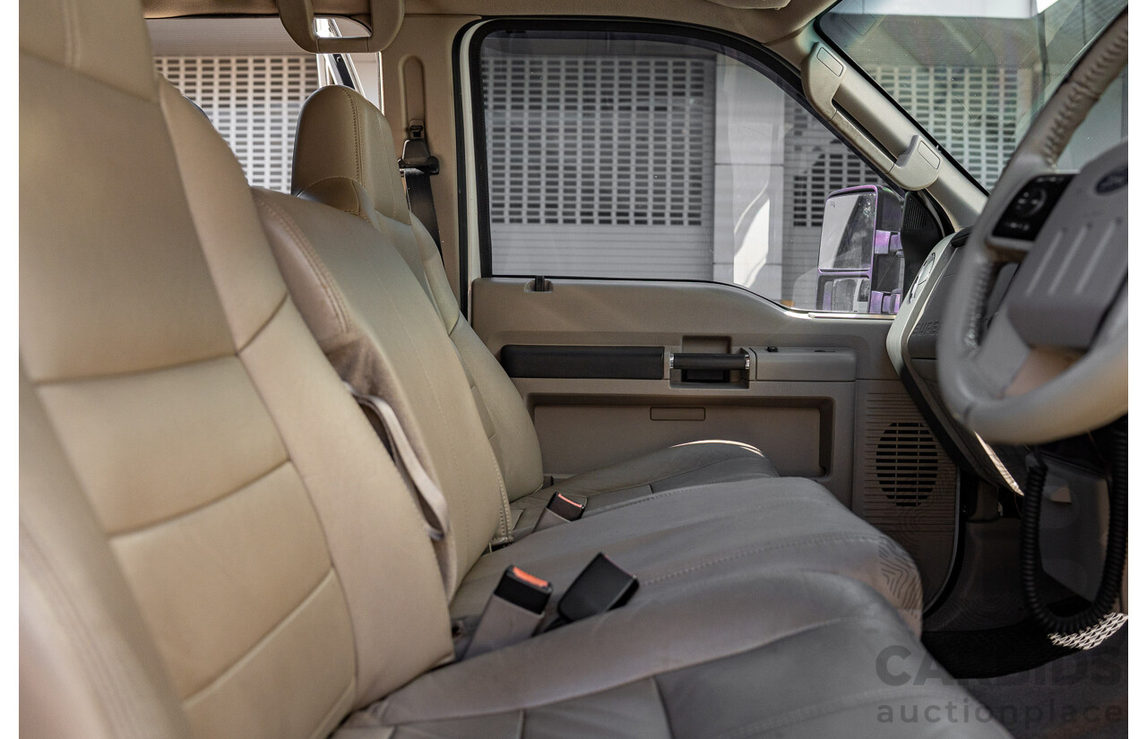 10/2008 Ford F250 XLT Lariat (4x4) RN Crew Cab P/Up Oxford White Twin Turbo Diesel - Powerstroke V8 6.4L