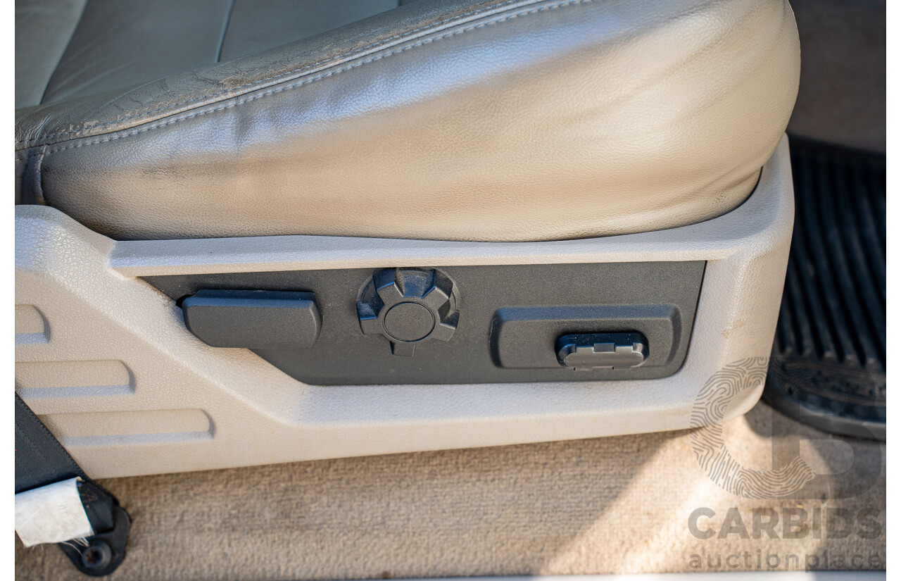 10/2008 Ford F250 XLT Lariat (4x4) RN Crew Cab P/Up Oxford White Twin Turbo Diesel - Powerstroke V8 6.4L