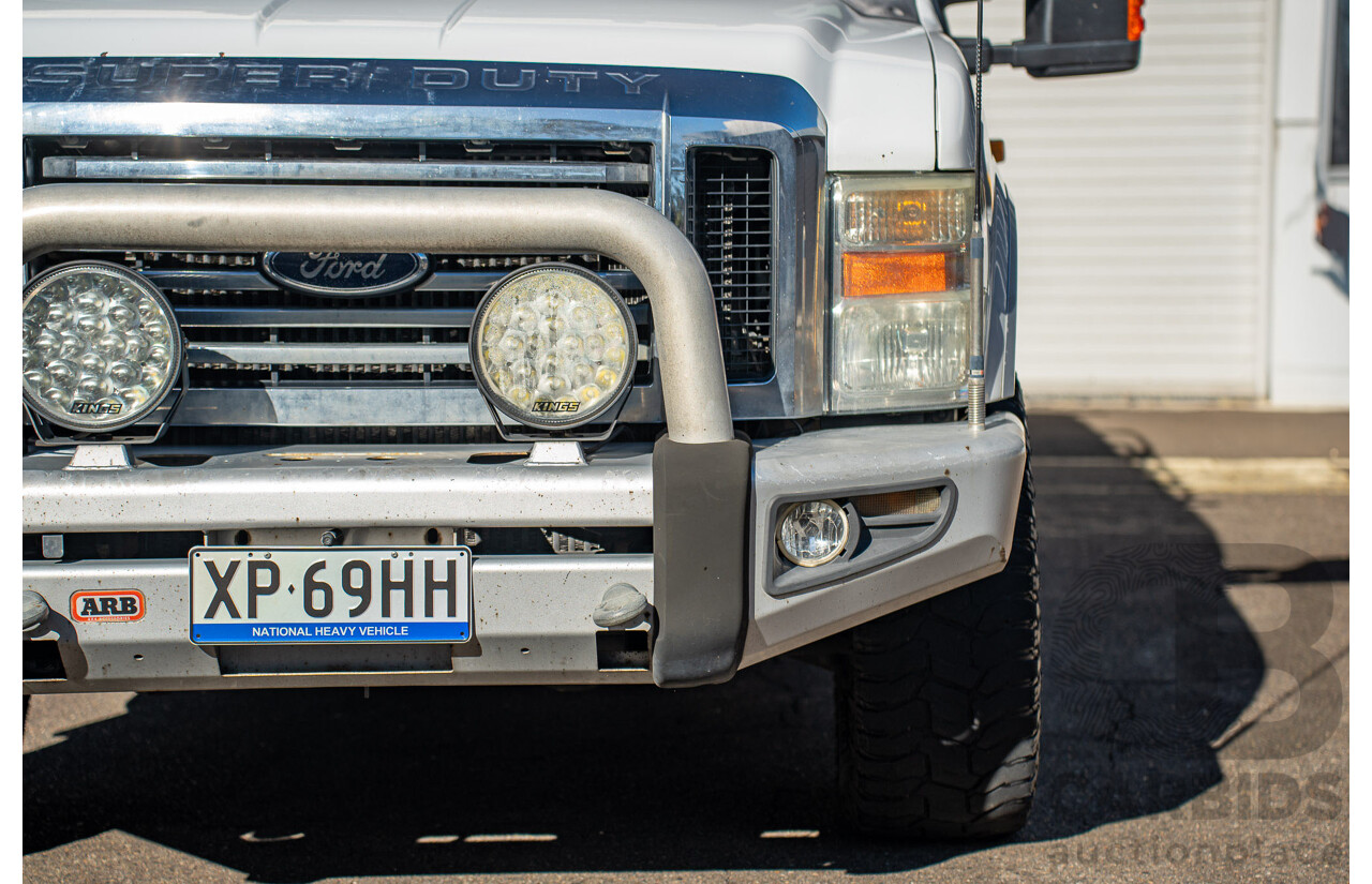 10/2008 Ford F250 XLT Lariat (4x4) RN Crew Cab P/Up Oxford White Twin Turbo Diesel - Powerstroke V8 6.4L