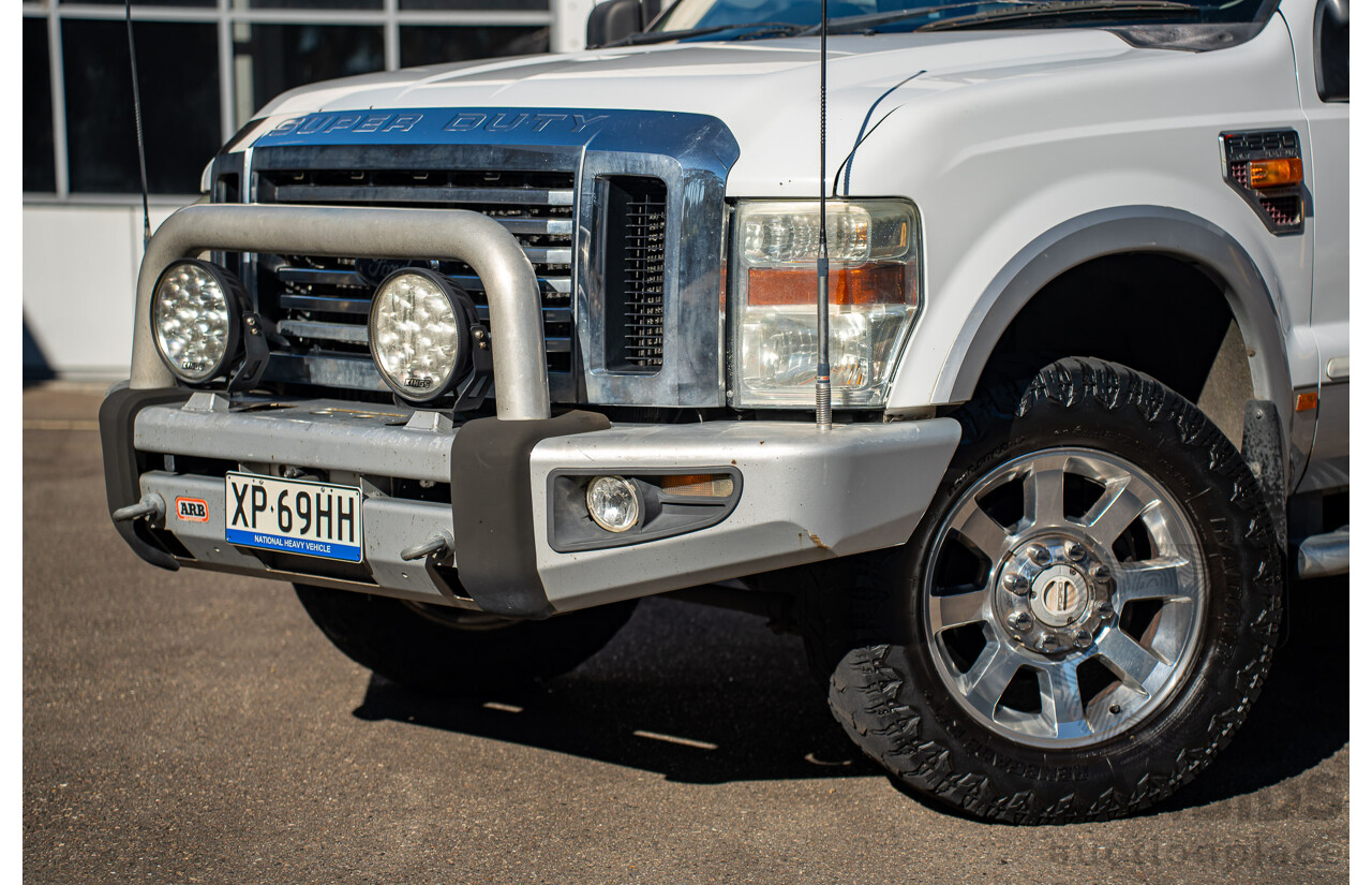10/2008 Ford F250 XLT Lariat (4x4) RN Crew Cab P/Up Oxford White Twin Turbo Diesel - Powerstroke V8 6.4L