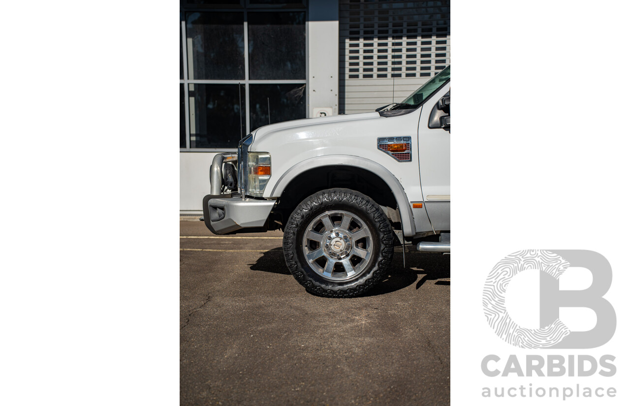 10/2008 Ford F250 XLT Lariat (4x4) RN Crew Cab P/Up Oxford White Twin Turbo Diesel - Powerstroke V8 6.4L