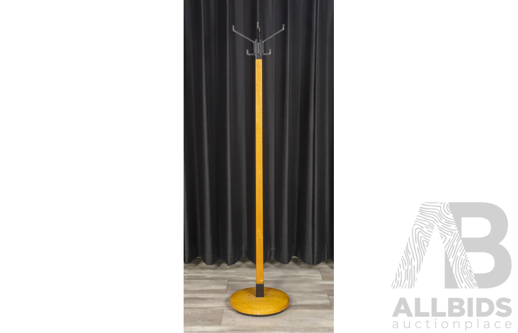 Ex-governmental Maple Coat Rack