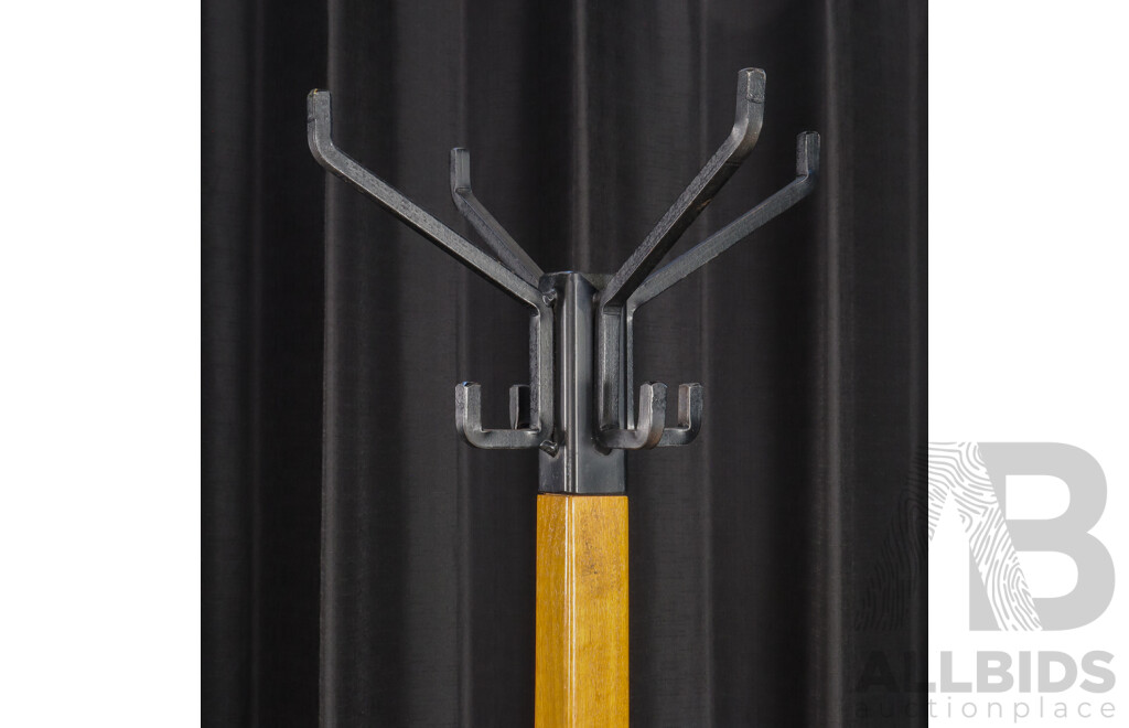 Ex-governmental Maple Coat Rack