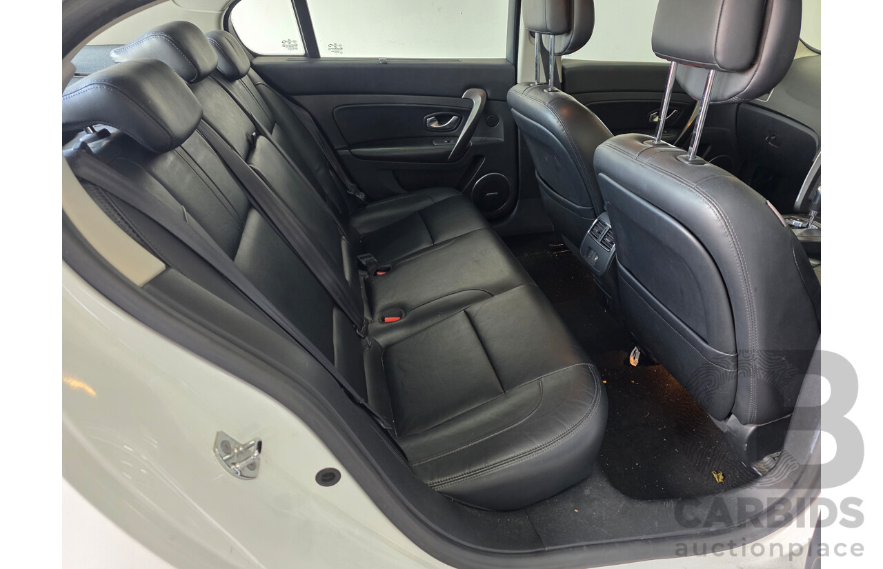 5/2012 Renault Latitude 2.0 dCi LUXE X43 4d Sedan White Turbo Diesel 2.0L