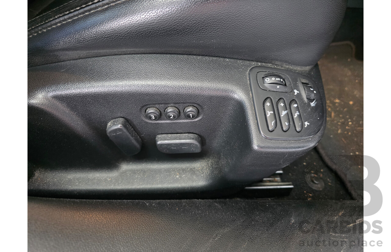 5/2012 Renault Latitude 2.0 dCi LUXE X43 4d Sedan White Turbo Diesel 2.0L