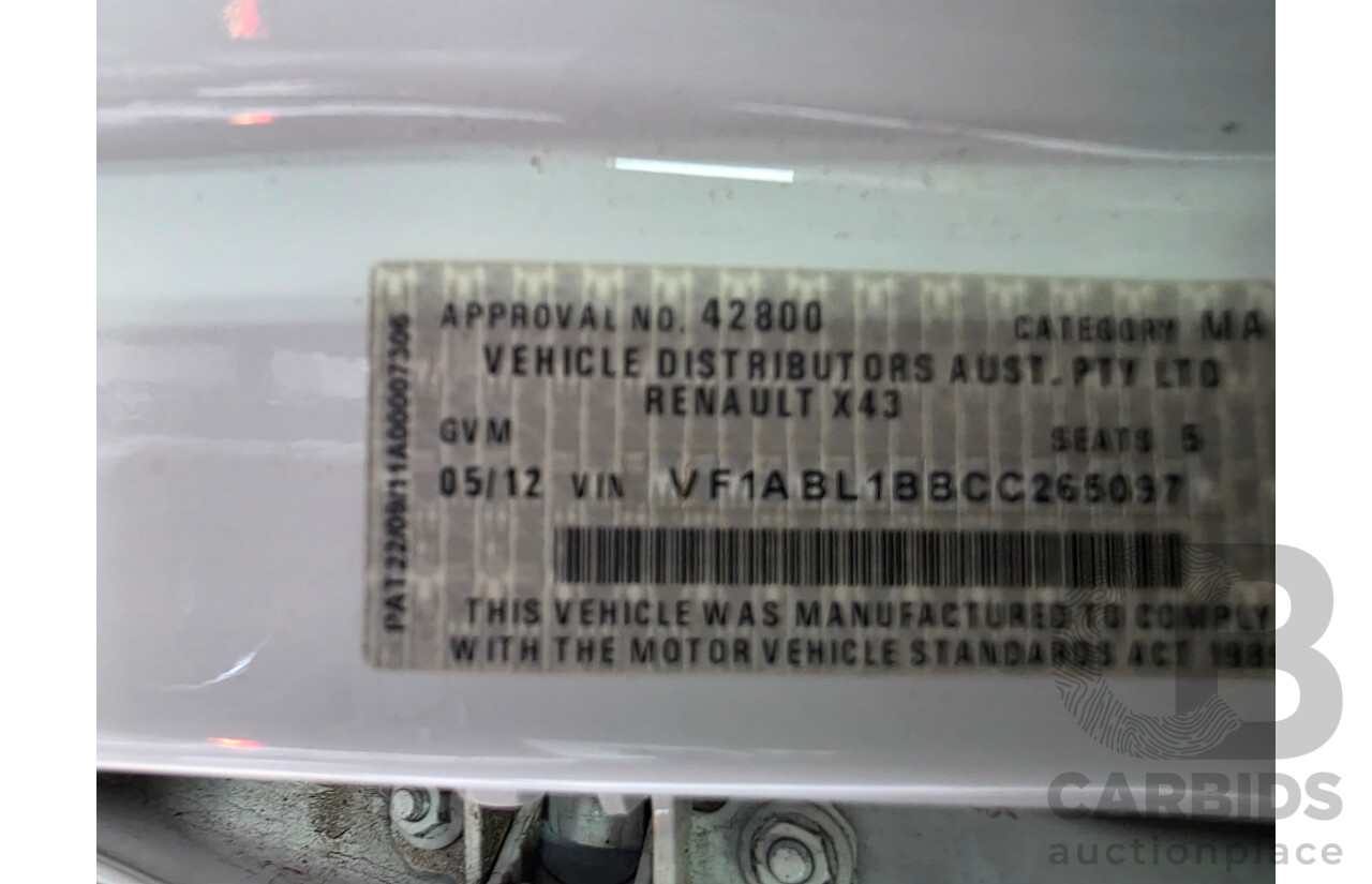 5/2012 Renault Latitude 2.0 dCi LUXE X43 4d Sedan White Turbo Diesel 2.0L