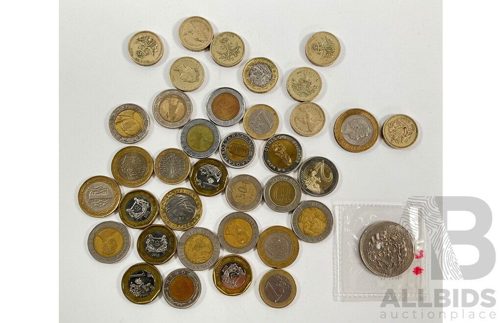 Collection of Great Britain One and Two Pound Coins with Twenty Six Bimetallic Coins Including Euro, Italy, Singapore, Thailand