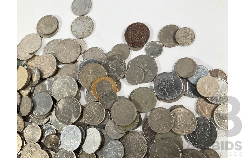 Collection of International Coins Including USA, France, PNG, Hong Kong, New Zealand, Fiji, Argentina, Malaysia and More - Approximately 2.6 Kilograms