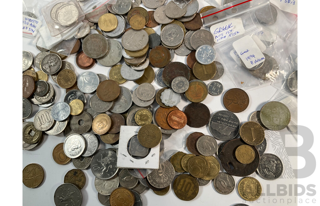 Collection of International Coins Including New Zealand, Netherlands, Canada, China, United Kingdom, Greece and More - Approximately 1.3 Kilograms