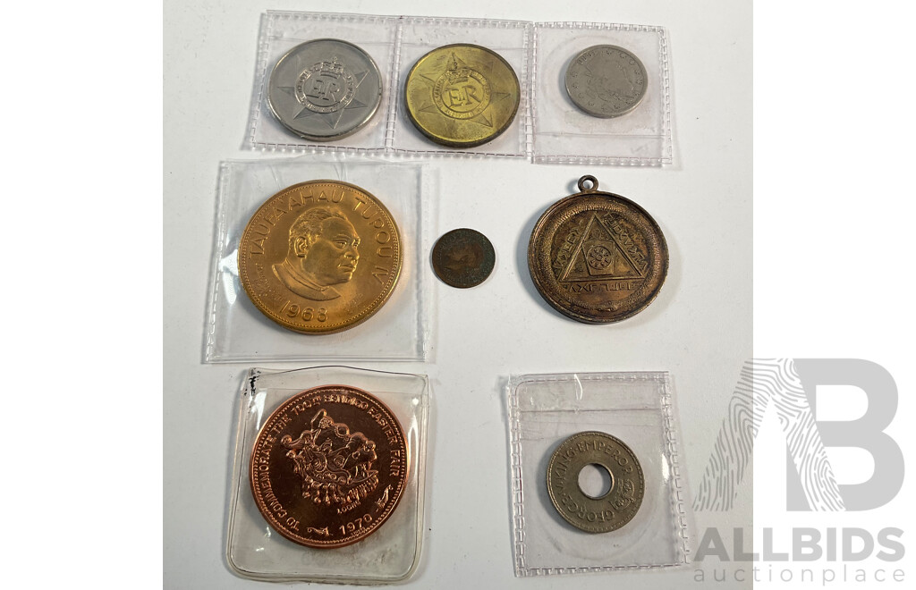 Collection of Coins, Medallions and Tokens Including Tonga 1968 Gold Plated Panga Masonic Advanced Medal, 1970 Bendigo Easter Fair, 1977 QE2 Jubilee, USA 1883 Nickle, Malta 1/3 1918 Farthing Fiji 1934 Penny