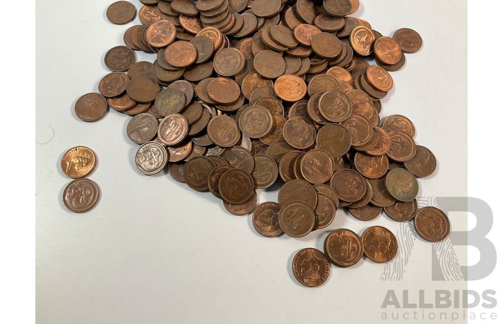 Collection of Australian One and Two Cent Coins, Examples Spanning 1966 to 1990 - Approximately 2.3 Kilograms