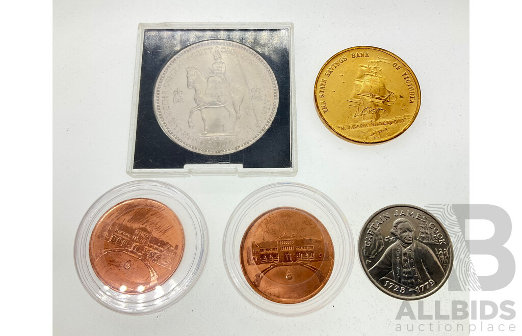 United Kingdom 1977 UNC Five Shillings Coin, Jubilee, Two Medallions 1970 Captain Cook and 1988 Captain Cook, Two Perth Mint Coins