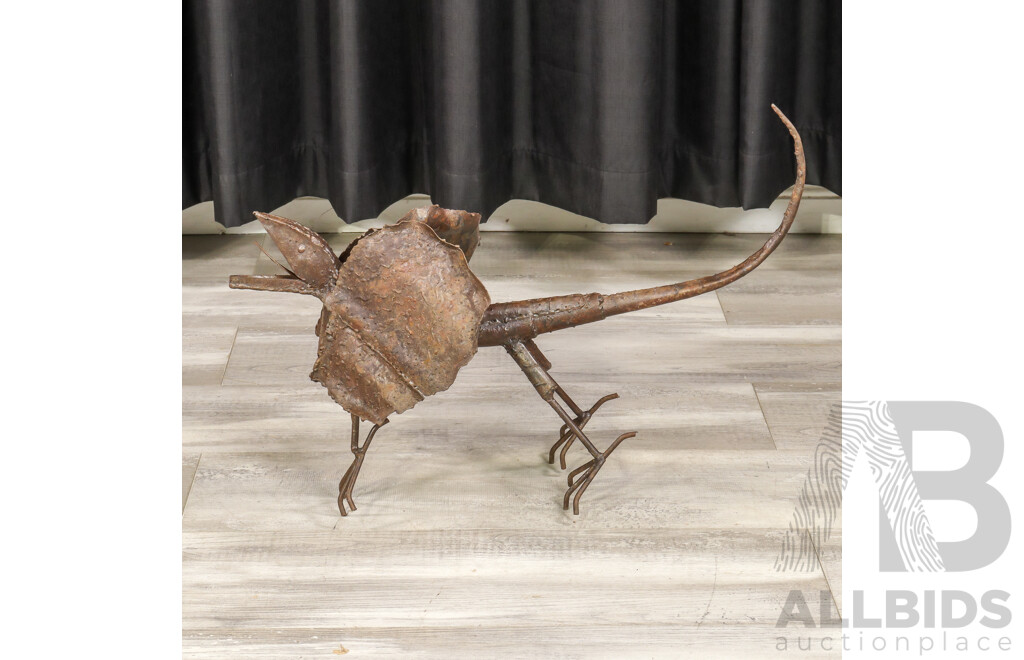 Metal Frill Neck Lizard Garden Figure