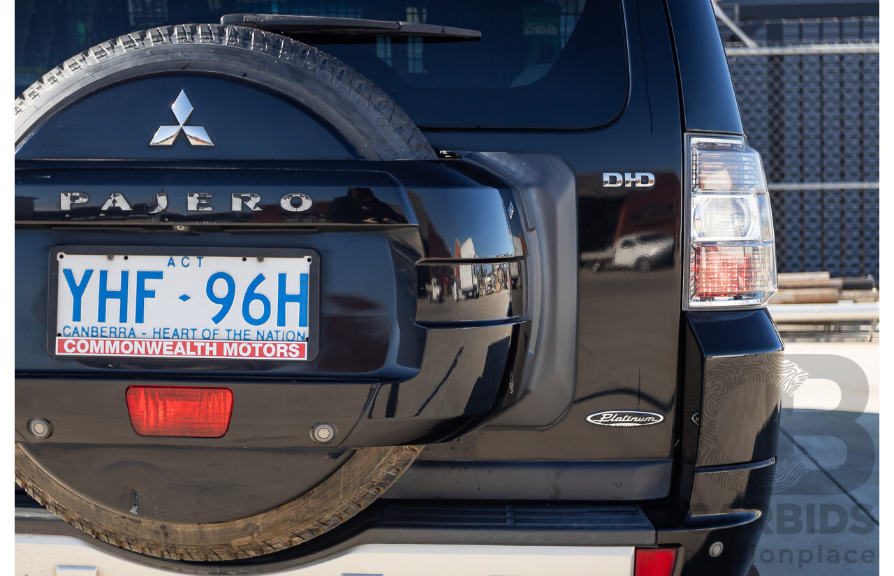 9/2010 Mitsubishi Pajero Platinum Edition NT MY10 4d Wagon Pearl Black Turbo Diesel 3.2L - 7 Seats