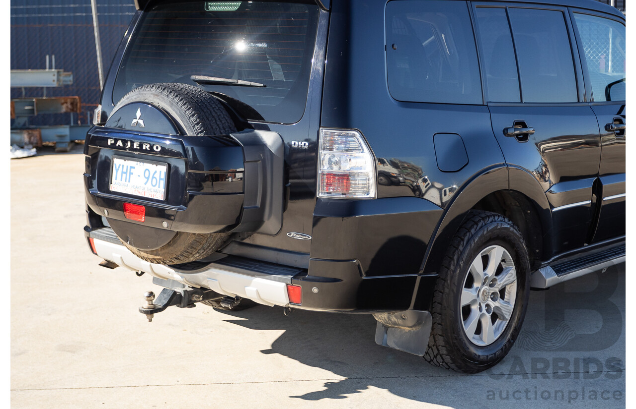 9/2010 Mitsubishi Pajero Platinum Edition NT MY10 4d Wagon Pearl Black Turbo Diesel 3.2L - 7 Seats