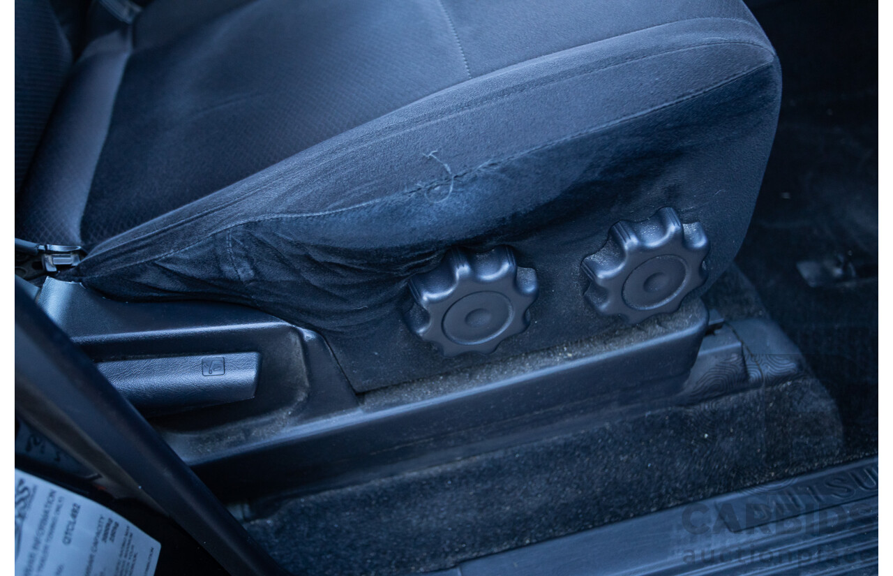 9/2010 Mitsubishi Pajero Platinum Edition NT MY10 4d Wagon Pearl Black Turbo Diesel 3.2L - 7 Seats