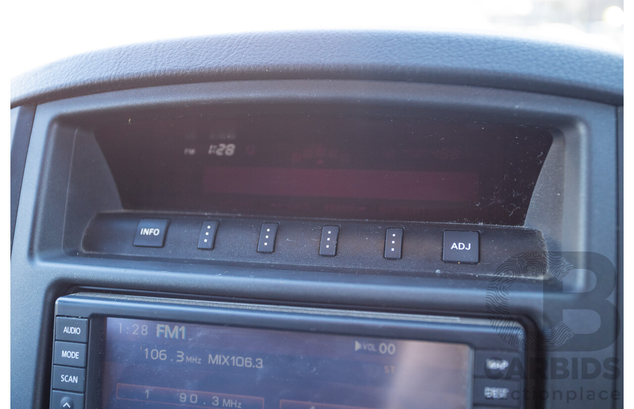 9/2010 Mitsubishi Pajero Platinum Edition NT MY10 4d Wagon Pearl Black Turbo Diesel 3.2L - 7 Seats