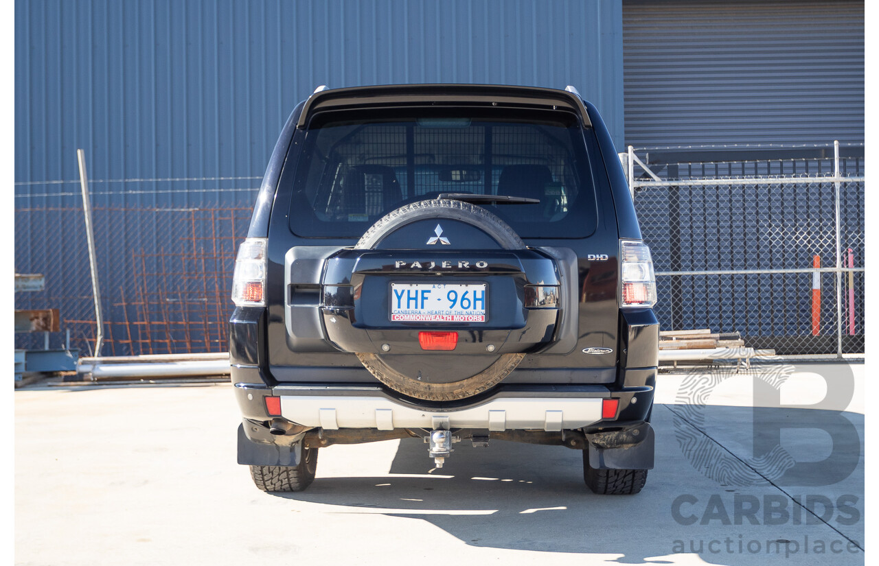 9/2010 Mitsubishi Pajero Platinum Edition NT MY10 4d Wagon Pearl Black Turbo Diesel 3.2L - 7 Seats