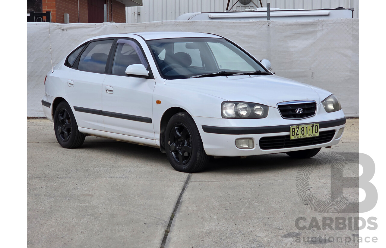 6/2001 Hyundai Elantra GLS XD 5d Hatchback White 2.0L