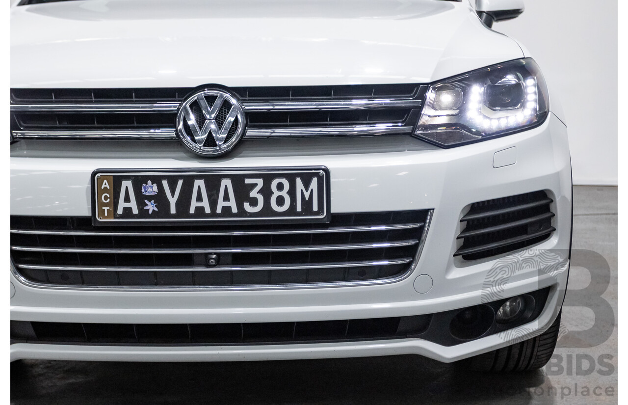 07/2014 Volkswagen Touareg V8 TDI R-LINE (AWD) 7P MY14 4D Wagon Pure White Turbo Diesel 4.1L