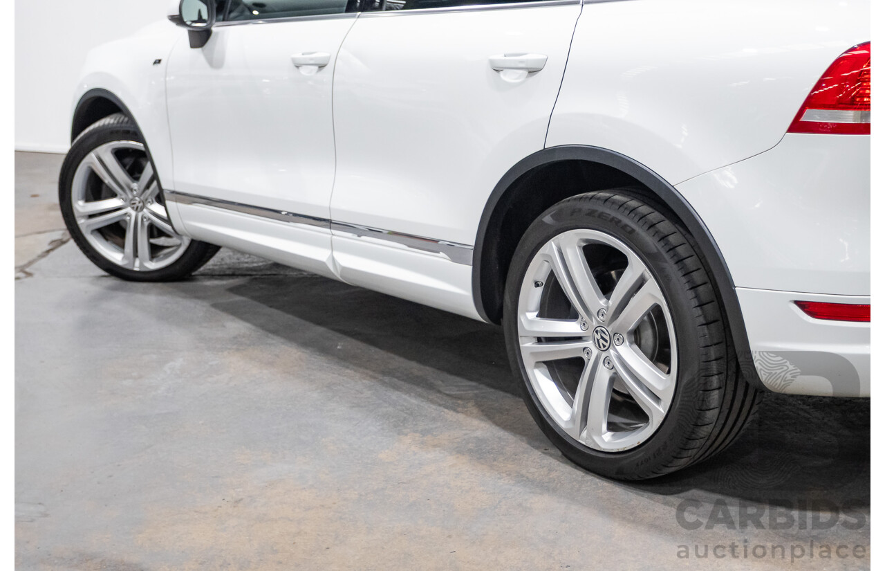 07/2014 Volkswagen Touareg V8 TDI R-LINE (AWD) 7P MY14 4D Wagon Pure White Turbo Diesel 4.1L